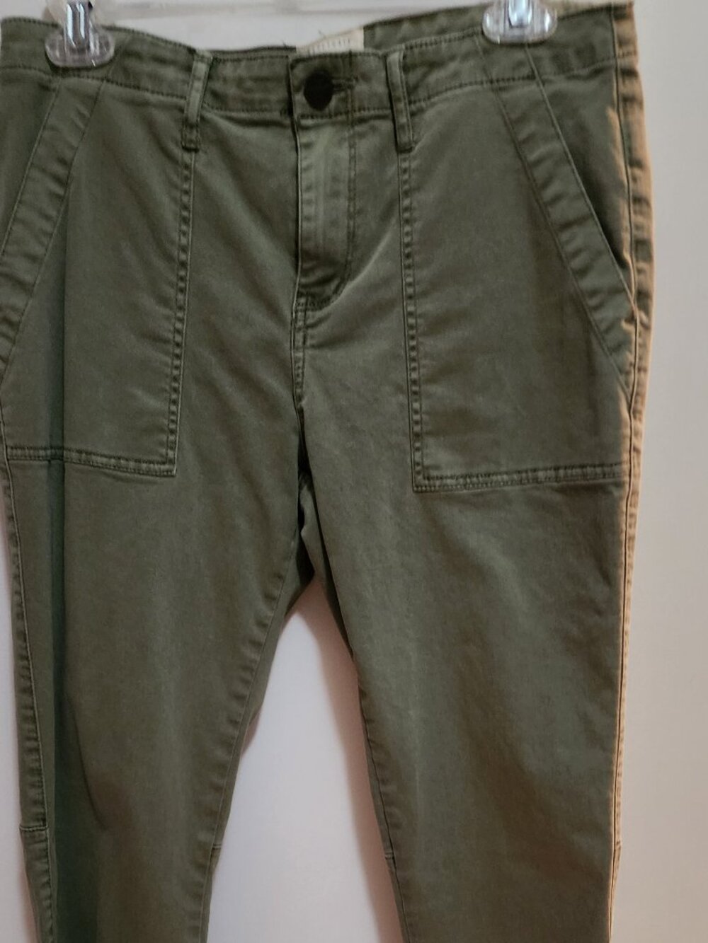 Sanctuary Women’s Army Green Bootcut Distressed Trousers. Size 28